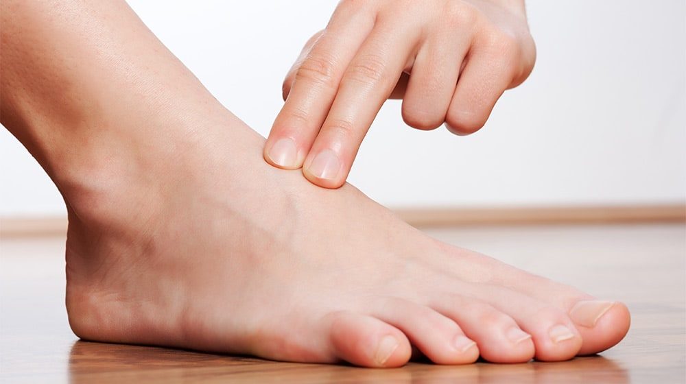 Check-your-pulse-on-your-foot-How-To-Assess-Pedal-Pulses-ss-feat-prxglffframmw0bqta53z750qz2e9a6p4kdnnzivog